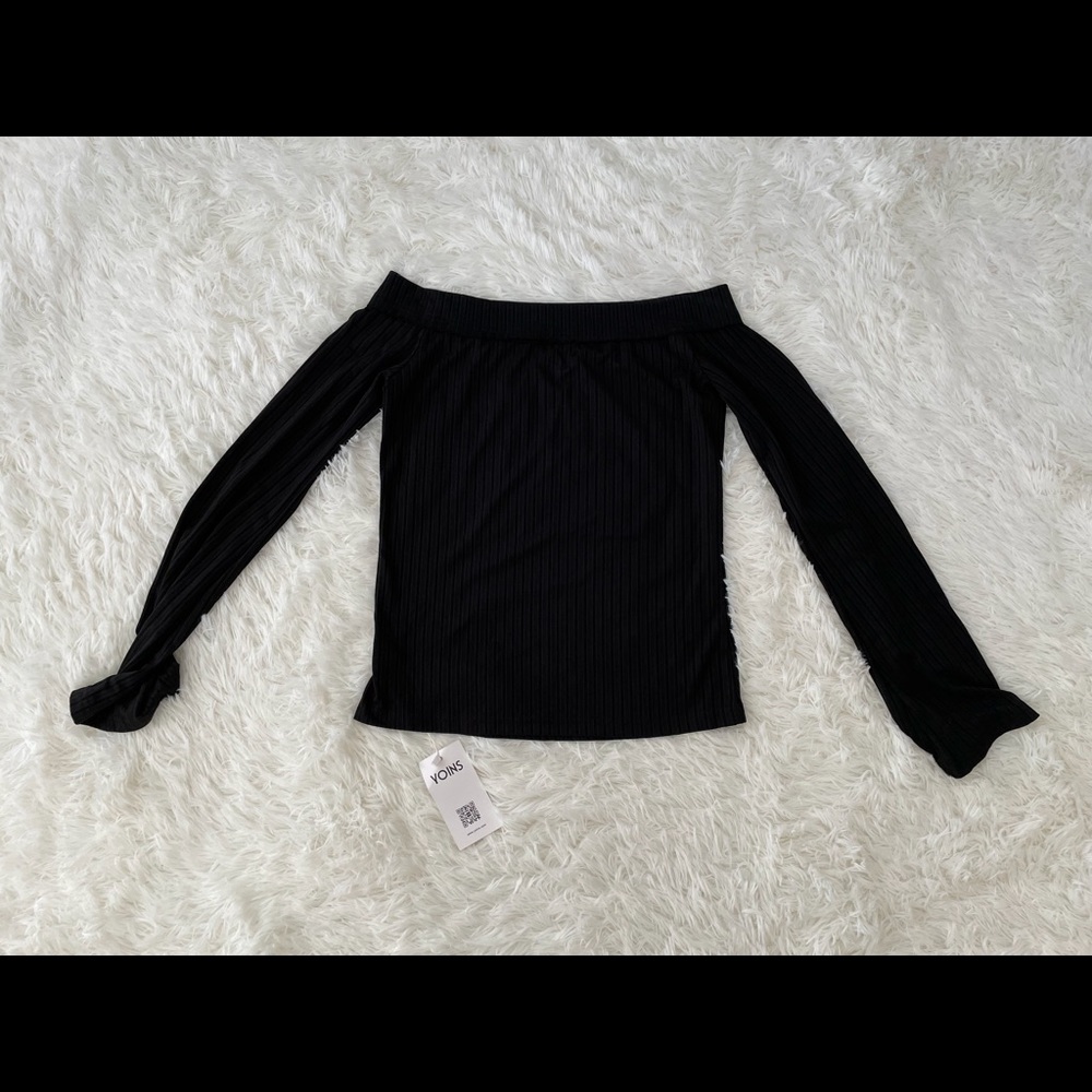 Black off the shoulder long sleeve shirt